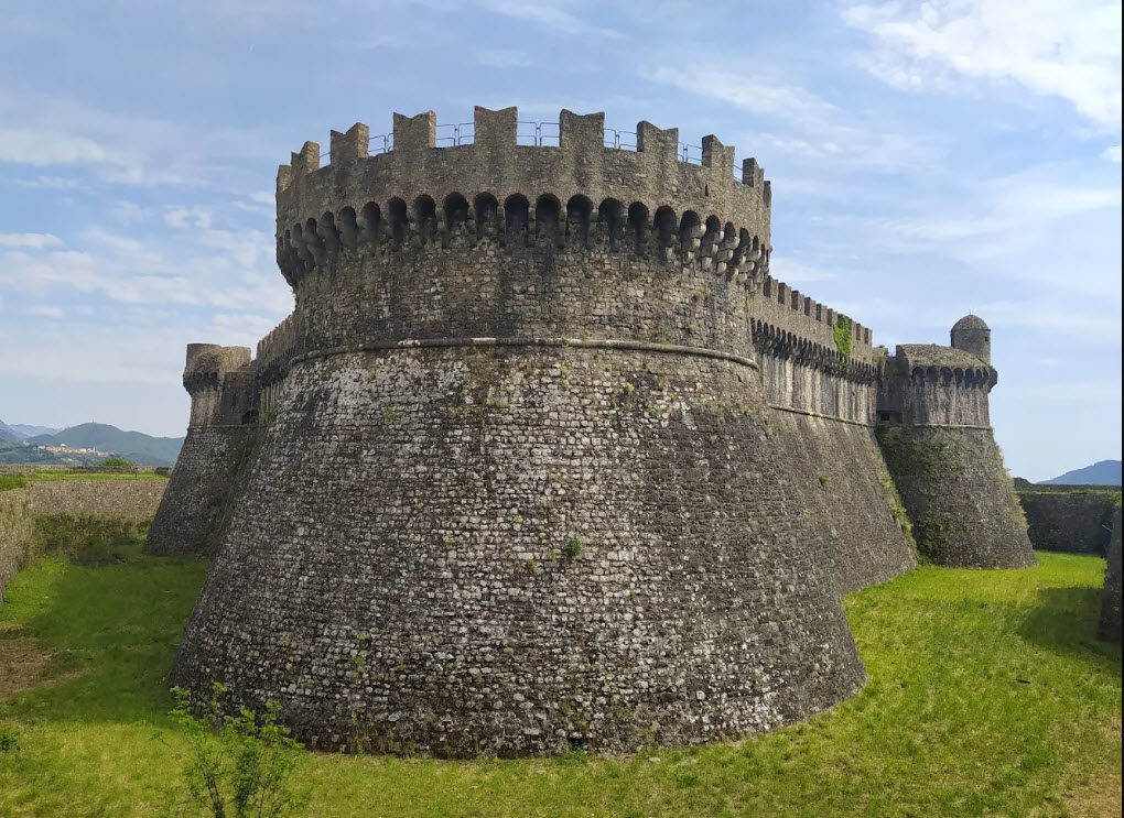 Fortezza di Sarzanello, Italy
